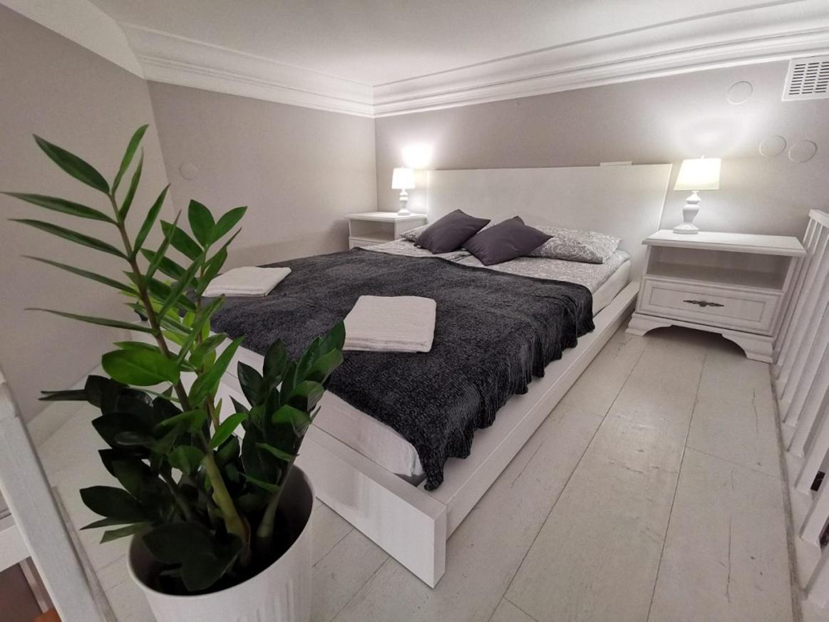 Apartament Z Antresola Krakow Kazimierz Bozego Ciala Exterior photo
